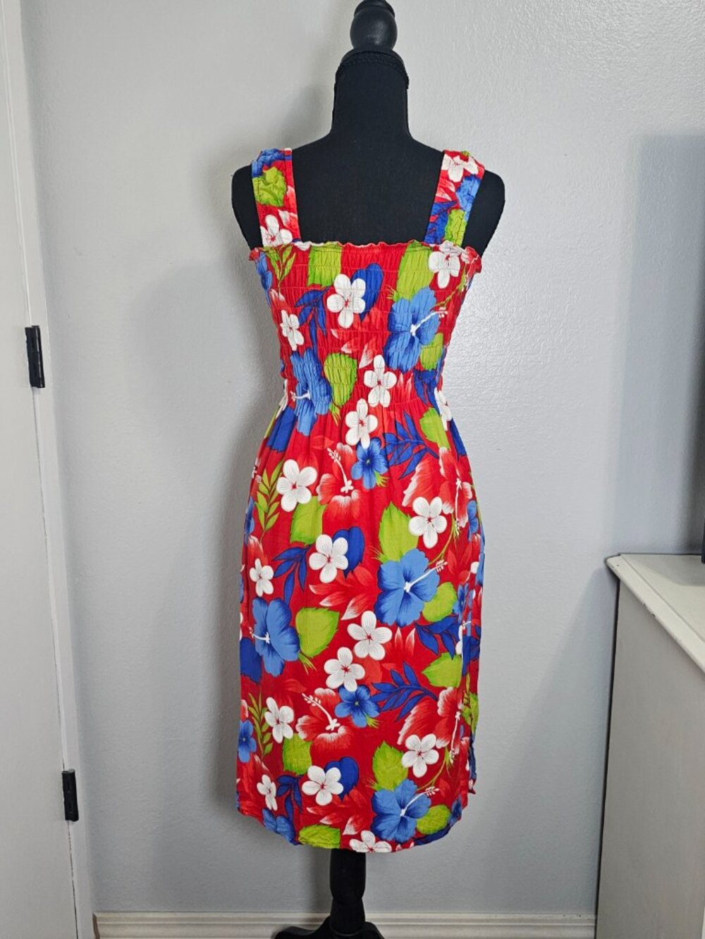 Unbranded Beach Vacation Floral Red Blue White Smoched Elastic Dress - Size Smal - Picture 3 of 5
